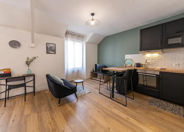 Coquelin - Joli Appartement Renove