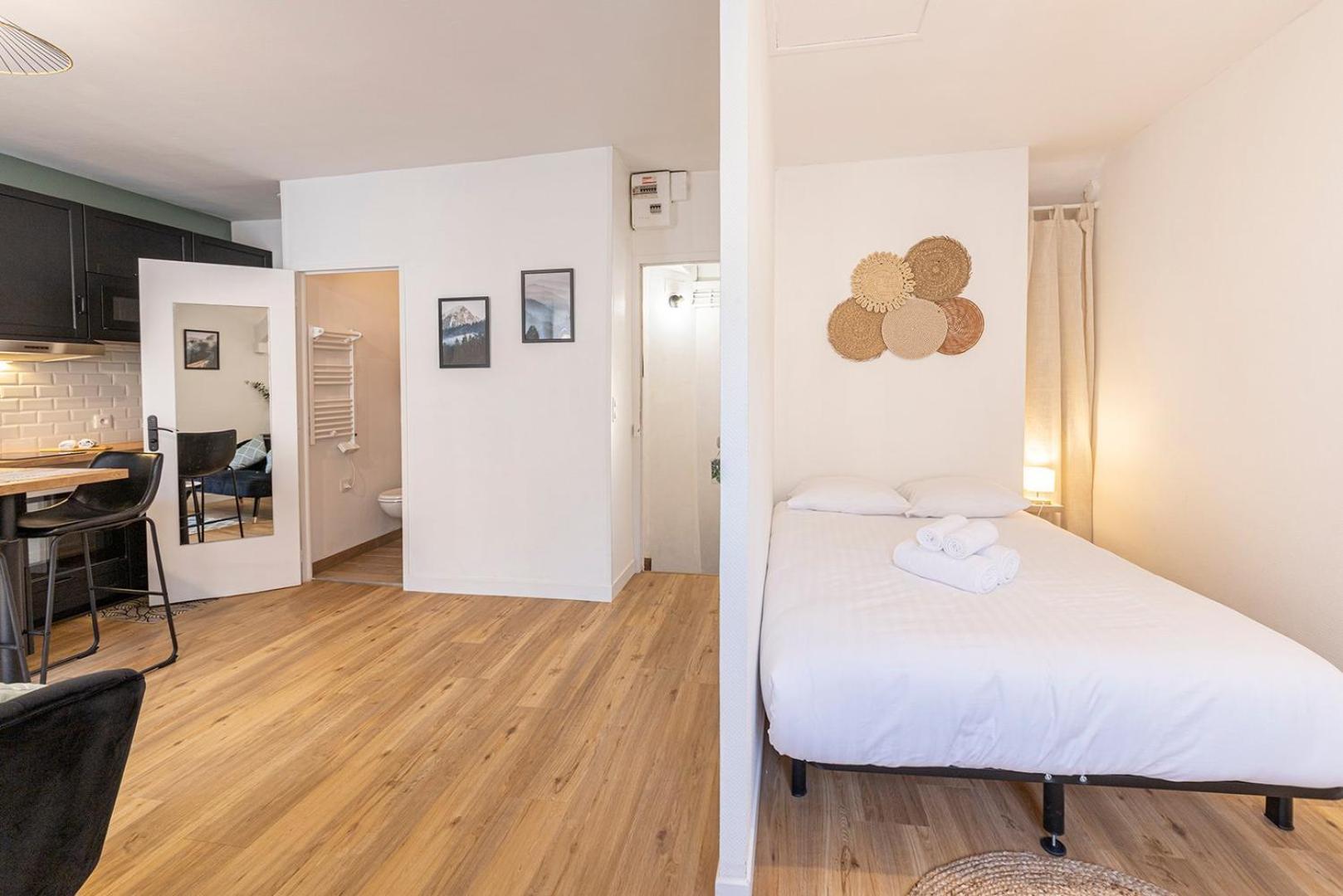 Apartment Coquelin - Joli Renove